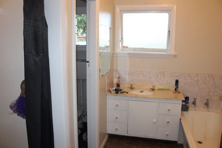 Photo of property in 10 Rountree Street, Upper Riccarton, Christchurch, 8041