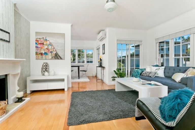 Photo of property in 1/48 Onepoto Road, Hauraki, Auckland, 0622