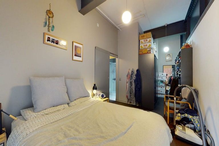 Photo of property in Waterloo Quay Apartments, 208/28 Waterloo Quay, Pipitea, Wellington, 6011