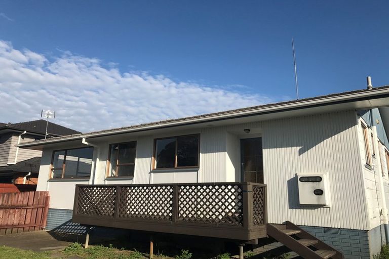 Photo of property in 1/4 Heathberry Close, Papatoetoe, Auckland, 2025