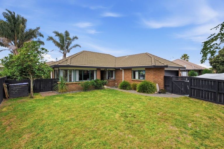 Photo of property in 52 Blake Boulevard, Papamoa Beach, Papamoa, 3118