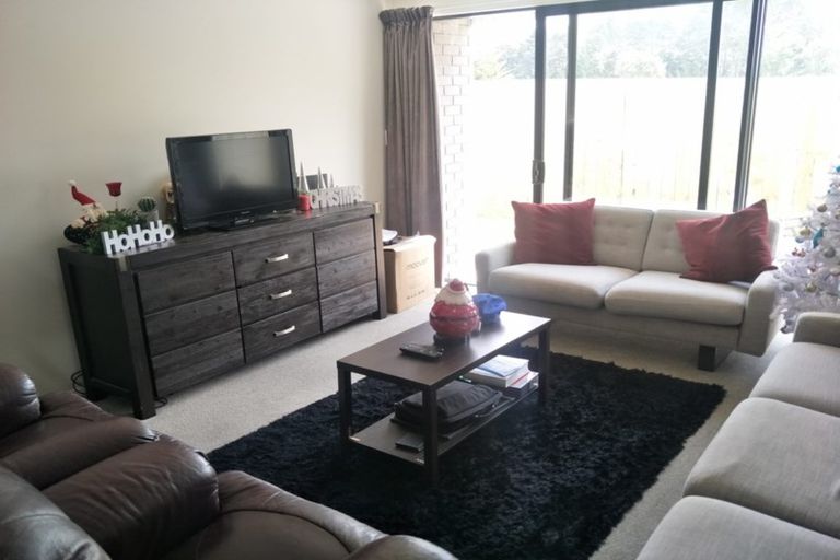 Photo of property in 82 Prado Drive, Pukekohe, 2120