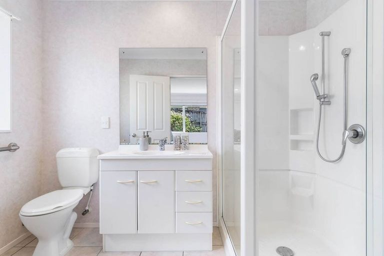 Photo of property in 93 Westerham Drive, Dannemora, Auckland, 2016