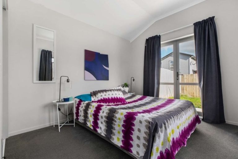 Photo of property in 1 Apa Street, Weymouth, Auckland, 2103