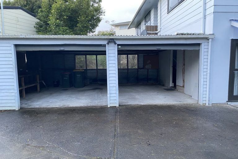 Photo of property in 1/6 Makora Road, Massey, Auckland, 0614
