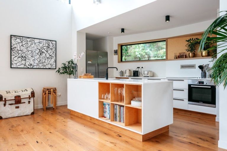 Photo of property in 39 Makora Avenue, Oneroa, Waiheke Island, 1081