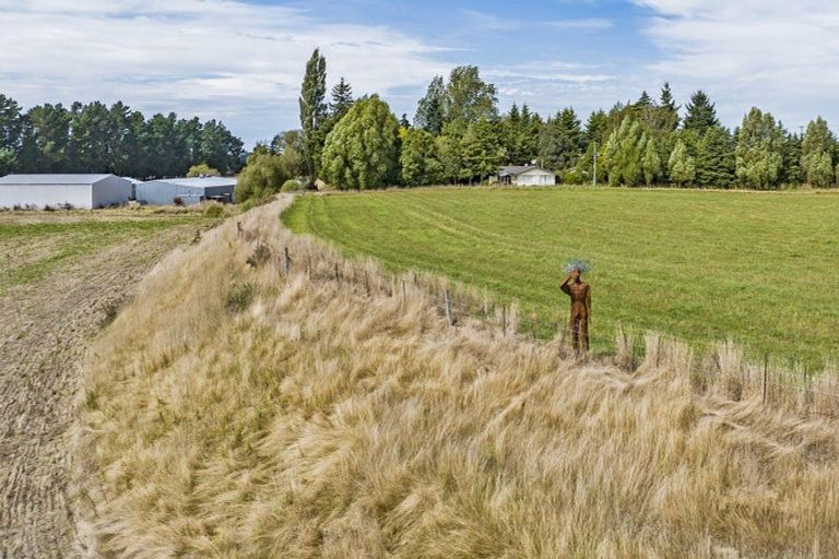 Photo of property in 2394 Old West Coast Road, Kirwee, Christchurch, 7671