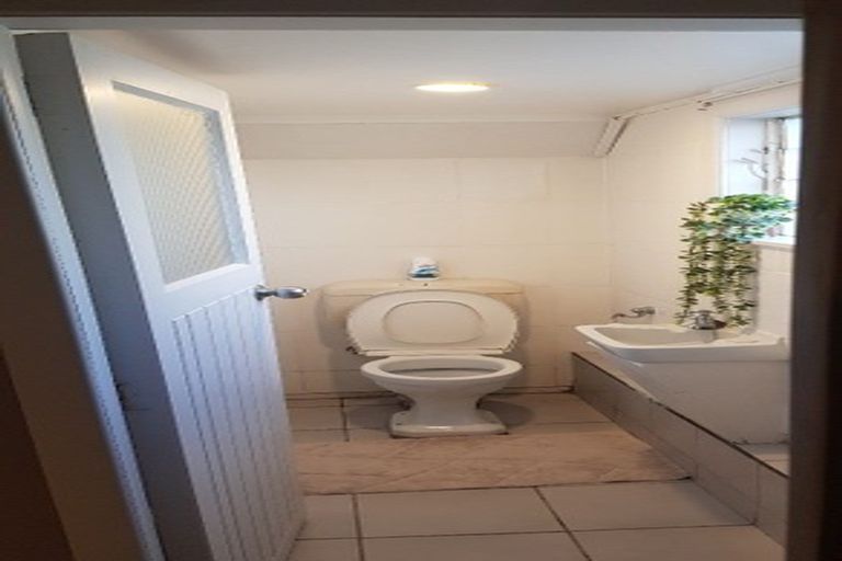 Photo of property in 89 East Coast Road, Castor Bay, Auckland, 0620