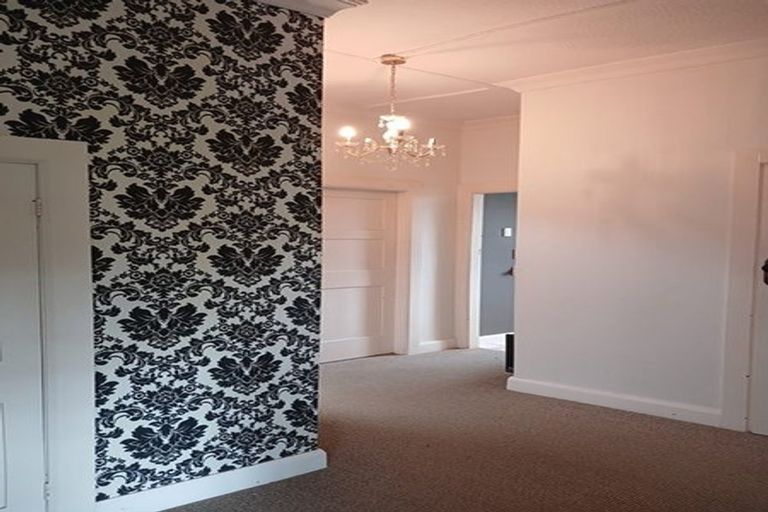 Photo of property in 52 Manapouri Crescent, Hokowhitu, Palmerston North, 4410