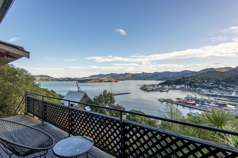 Photo of property in 6 Gilmour Terrace, Lyttelton, 8082