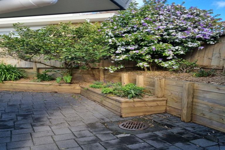 Photo of property in 1/7 Thurston Place, Bucklands Beach, Auckland, 2012