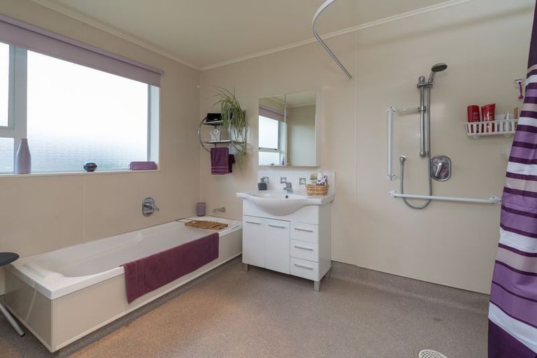 Photo of property in 8 Edmund Road, Mangakakahi, Rotorua, 3015