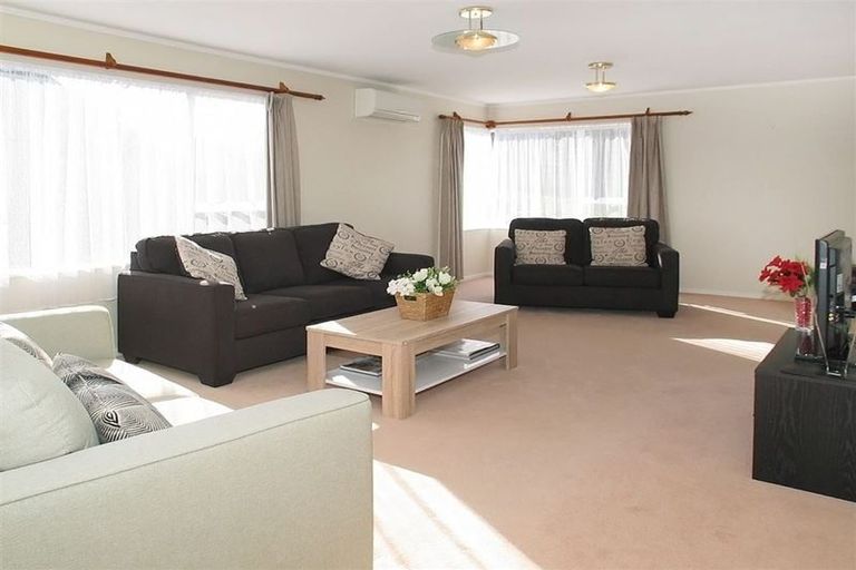 Photo of property in 4 Swinford Crescent, Johnsonville, Wellington, 6037