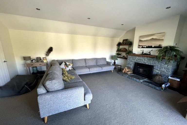 Photo of property in 11 Bevan Place, Wanaka, 9305