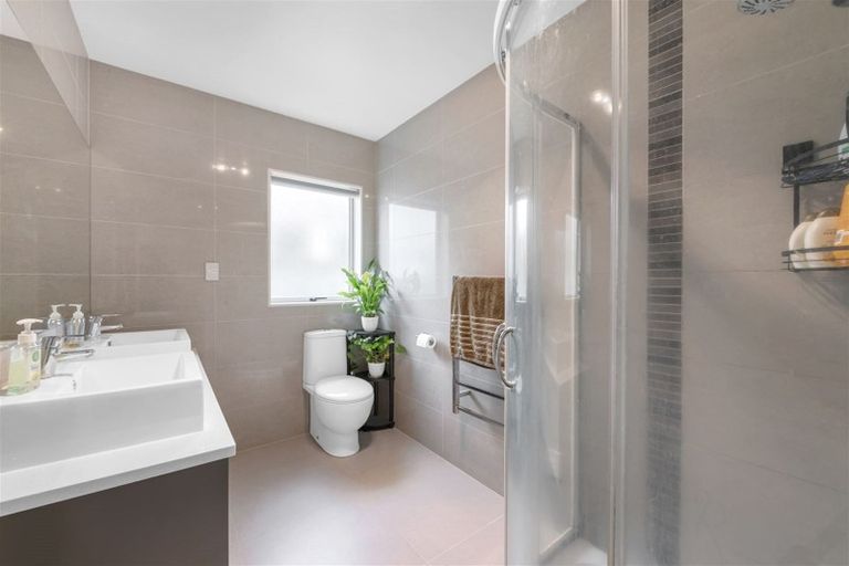 Photo of property in 10 Lucca Crescent, Flat Bush, Auckland, 2019