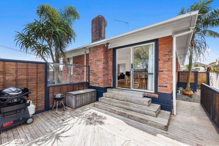 Photo of property in 53 Angelo Avenue, Howick, Auckland, 2014