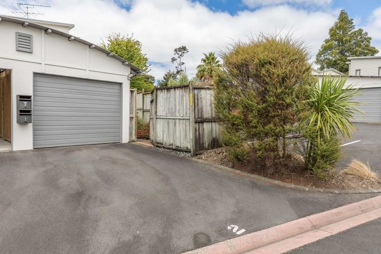 Photo of property in The Grange, 2/92 Bush Road, Albany, Auckland, 0632