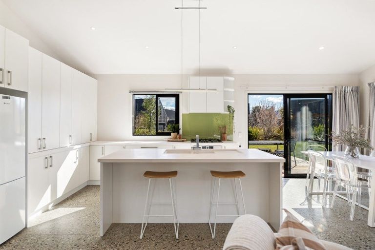 Photo of property in 12 Jacks Point Rise, Jacks Point, Queenstown, 9371