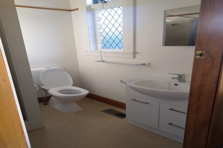 Photo of property in 18 Trafalgar Street, Johnsonville, Wellington, 6037