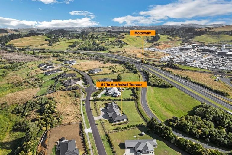 Photo of property in 54 Te Ara Aukati Terrace, Pokeno, 2471