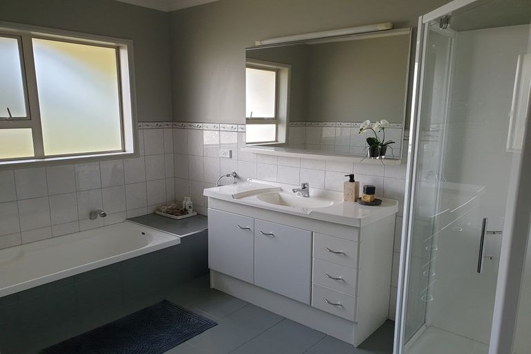 Photo of property in 1165a Devon Road, Bell Block, New Plymouth, 4373