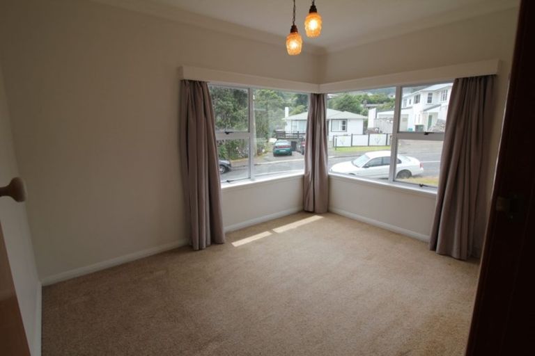 Photo of property in 35 Allen Terrace, Tawa, Wellington, 5028