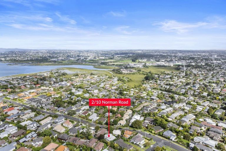 Photo of property in 2/10 Norman Road, Hauraki, Auckland, 0622