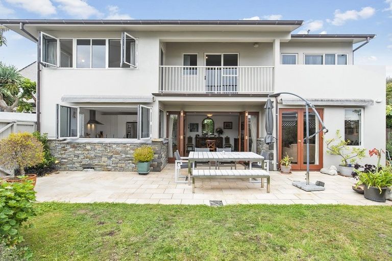 Photo of property in 2/6 Crete Avenue, Milford, Auckland, 0620