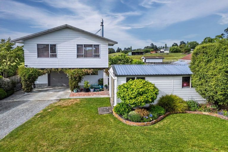 Photo of property in 28 Huffey Street, Geraldine, 7930