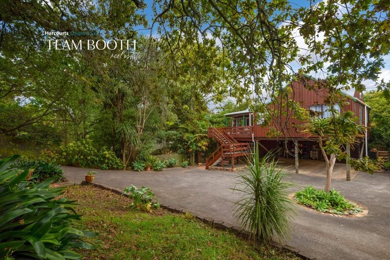 Photo of property in 2/29 Lancaster Road, Beach Haven, Auckland, 0626