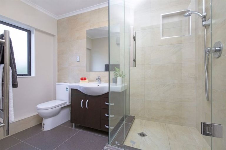 Photo of property in 1/6 Colum Place, Bucklands Beach, Auckland, 2014