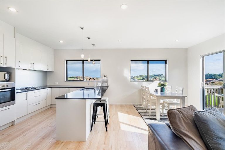 Photo of property in 135 Alec Craig Way, Gulf Harbour, Whangaparaoa, 0930