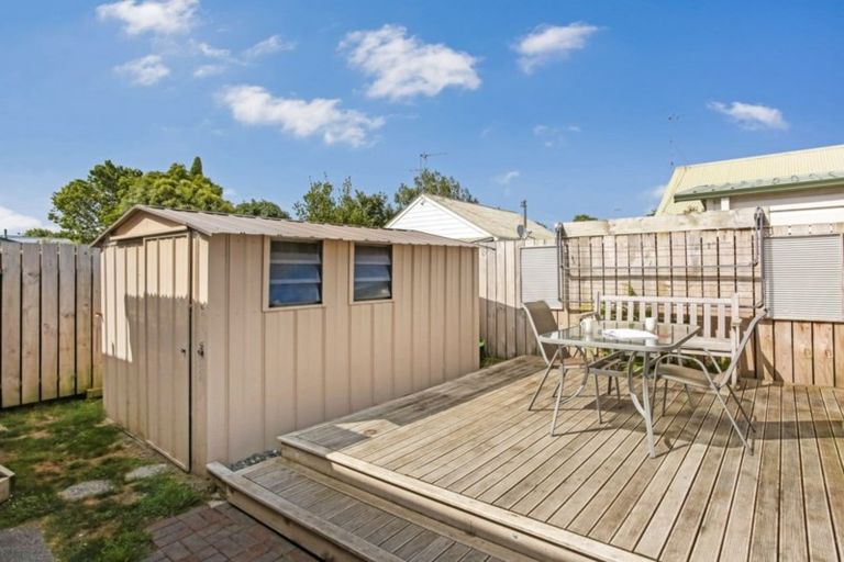 Photo of property in 2/30 Waiari Road, Conifer Grove, Takanini, 2112