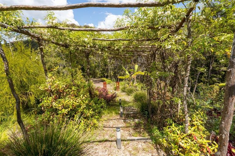 Photo of property in 33 Hihitahi Rise, Paihia, 0200