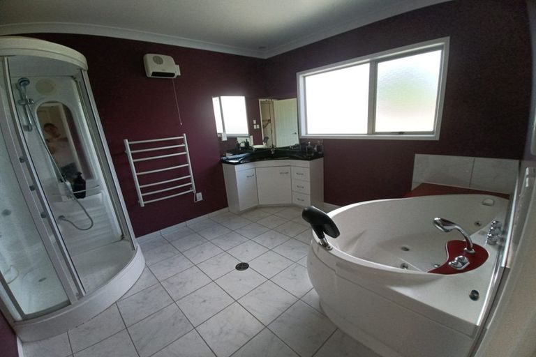 Photo of property in 9 San Clemento Way, Rototuna, Hamilton, 3210