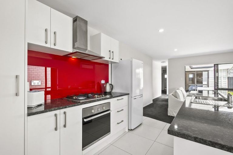 Photo of property in 27 Kotuku Crescent, Takanini, 2112