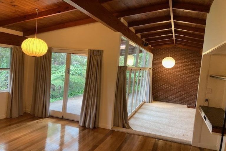 Photo of property in 202 Konini Road, Titirangi, Auckland, 0604