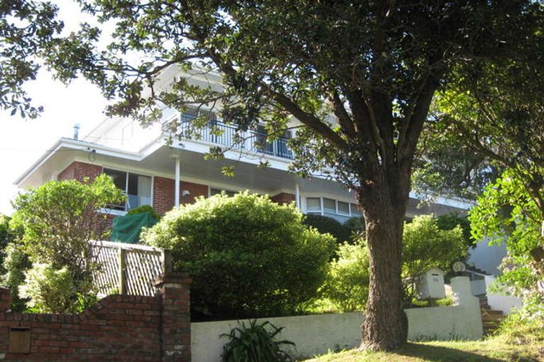 Photo of property in 33 Seatoun Heights Road, Miramar, Wellington, 6022