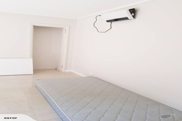 Photo of property in 52 Chamberlain Road, Karori, Wellington, 6012