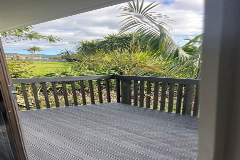 Photo of property in 41 Lavelle Road, Henderson, Auckland, 0612