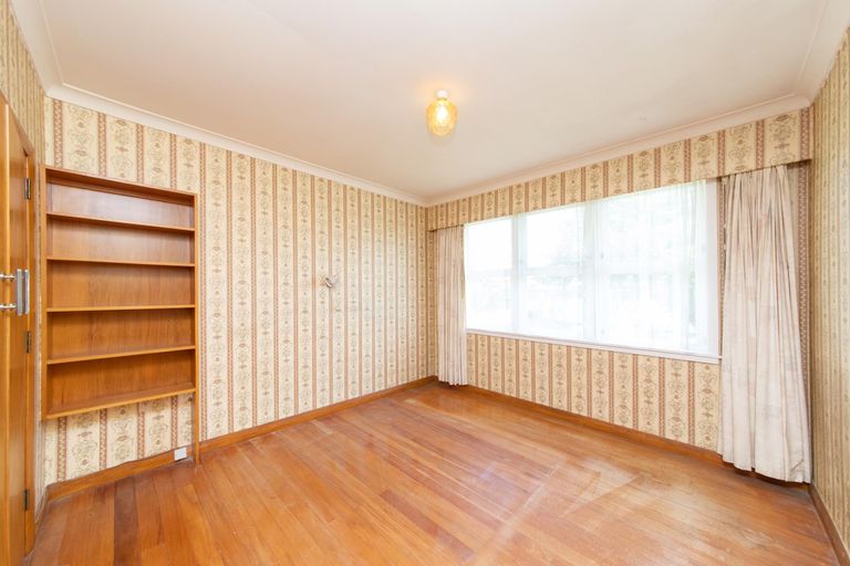 Photo of property in 2 York Place, Awapuni, Palmerston North, 4412