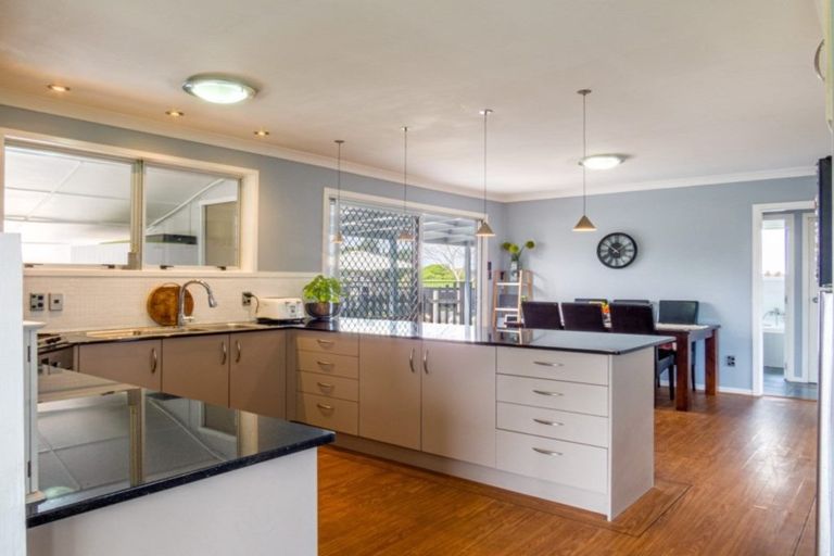 Photo of property in 7 Konini Place, Edgecumbe, 3120