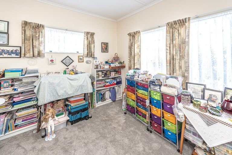 Photo of property in 27 Miro Street, Castlecliff, Whanganui, 4501