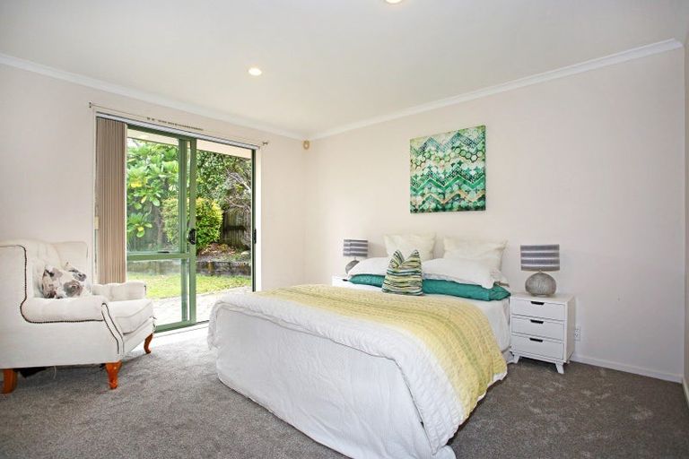 Photo of property in 8 Marlon Lane, East Tamaki, Auckland, 2016