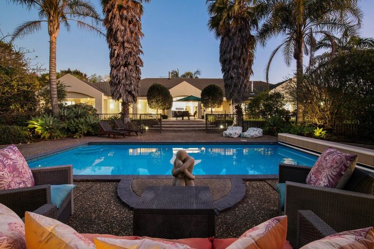 Photo of property in 82 Brownhill Road, Whitford, Manurewa, 2576