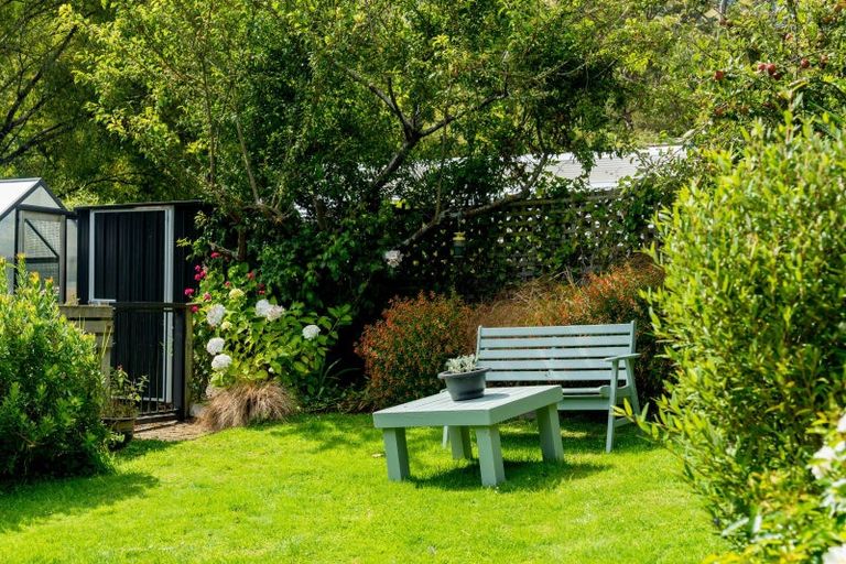 Photo of property in 69 Greenacres Street, Macandrew Bay, Dunedin, 9014