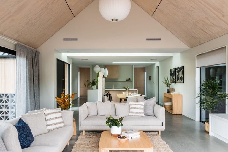 Photo of property in 121 Claridges Road, Casebrook, Christchurch, 8051