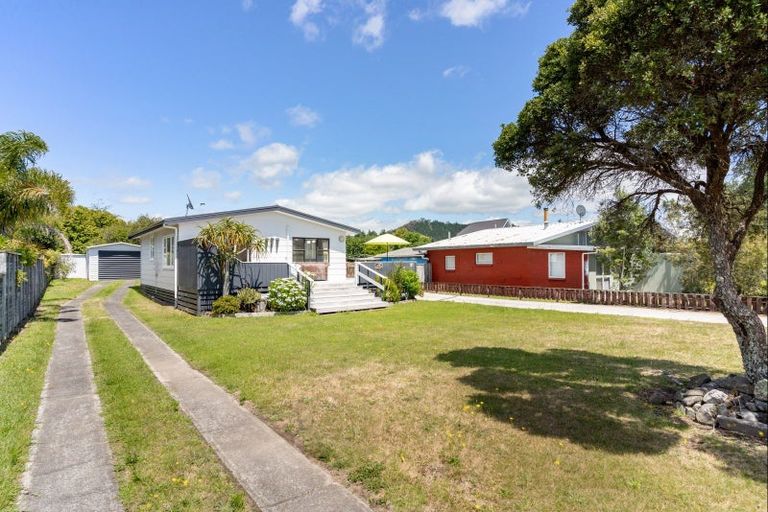 Photo of property in 207 Kiwi Road, Whangamata, 3620