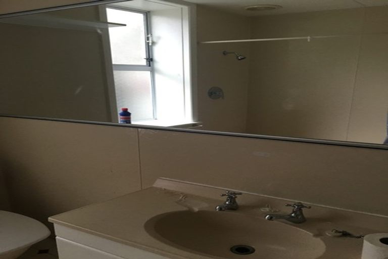 Photo of property in 21 Crawford Road, Kilbirnie, Wellington, 6022