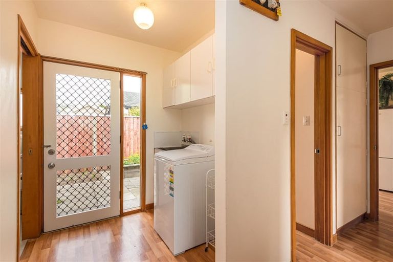 Photo of property in 5 Raekura Place, Redcliffs, Christchurch, 8081